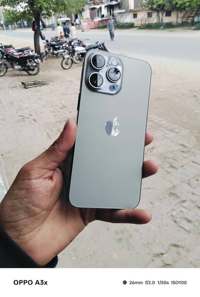 iPhone 15 pro max ( 256 GB )