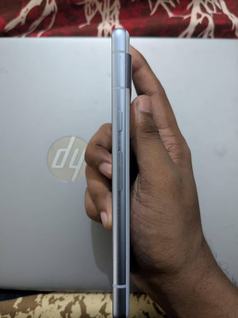 Google Pixel 7a 4