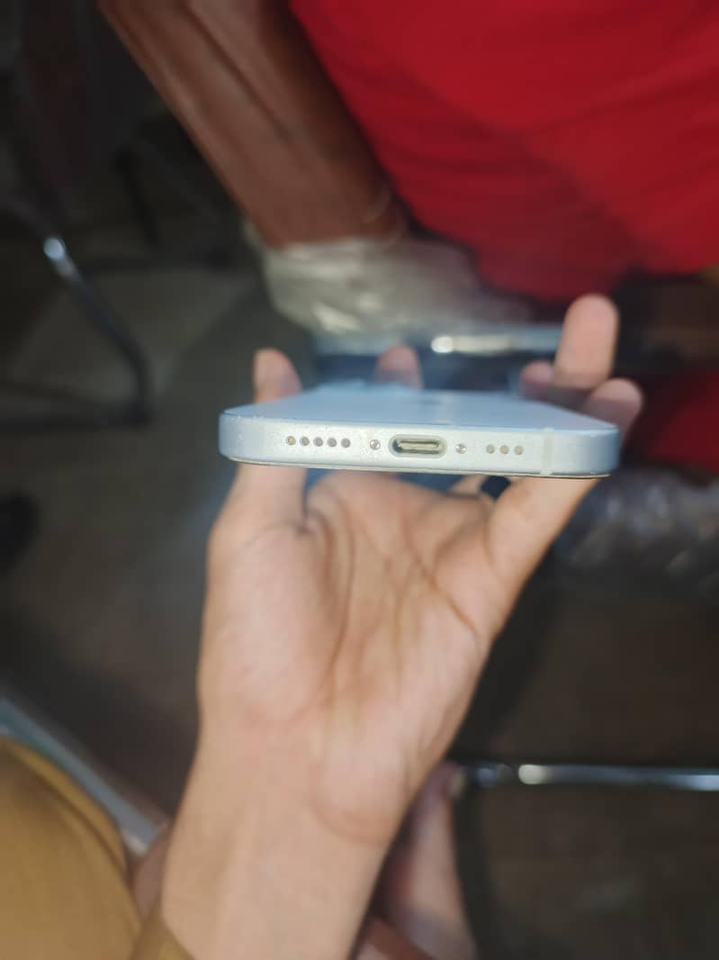 Apple iPhone 15 128GB 1