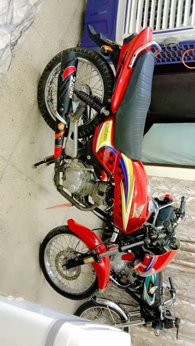 very best condition and totally janven bike and best option Honda love