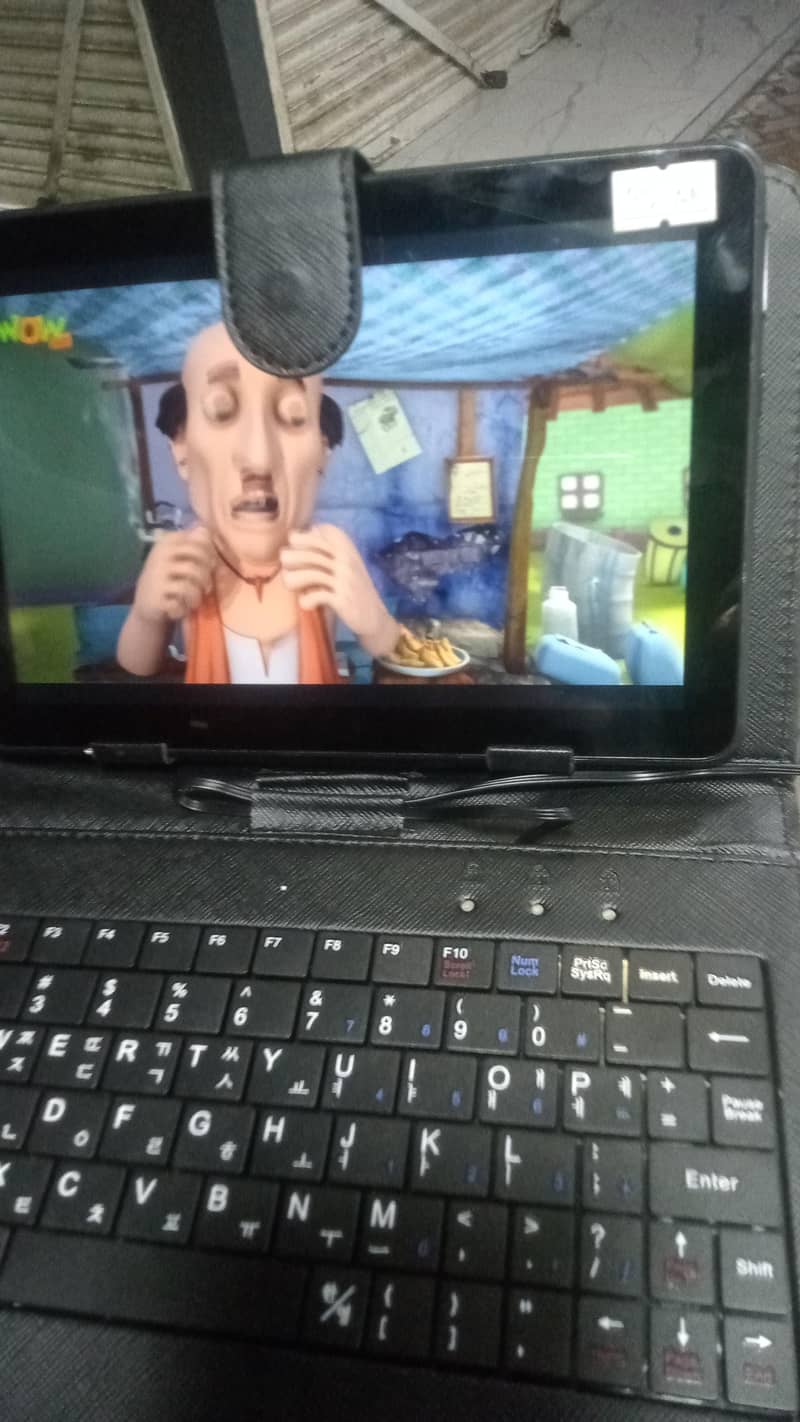 Amazon 8 inch with keybaord 5