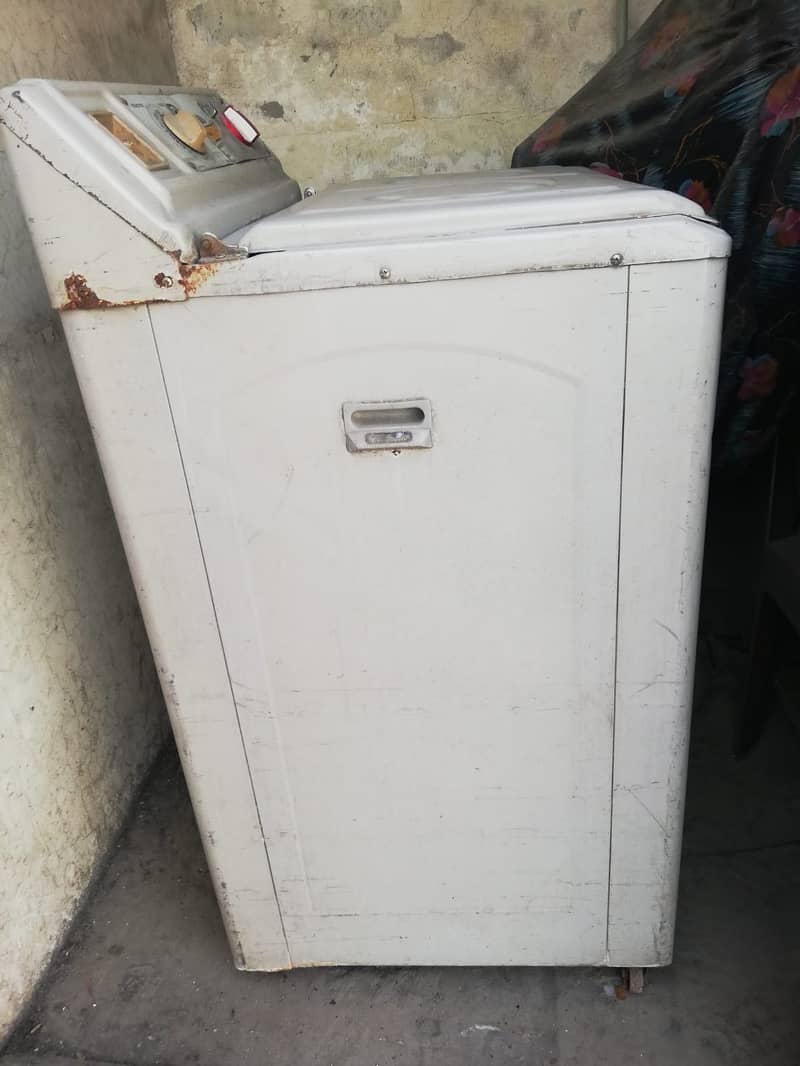 فروخت کے لیے: آفتاب ایشیا واشنگ مشین 1