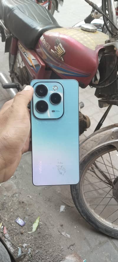 Infinix Hot 40 (8+8gb)(256gb)