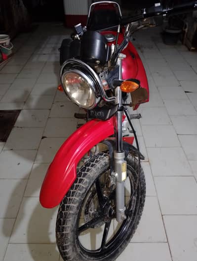 Yamaha YBR - 125 Urgent Sale Japanese Model 2016 ,  Special Num instal
