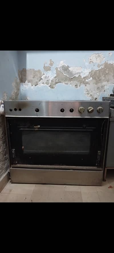 Cooking range in best condition
