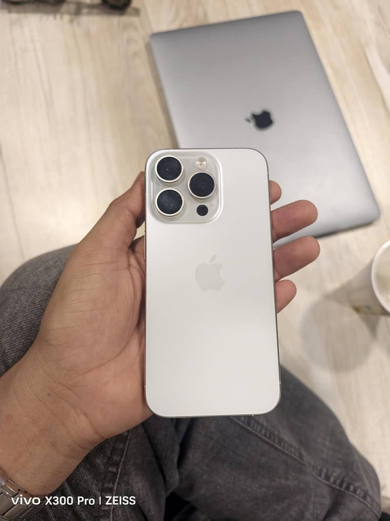 Apple iPhone 15 Pro 1