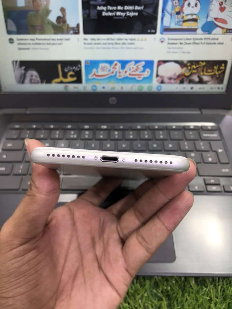 Apple iPhone 7 Plus 1