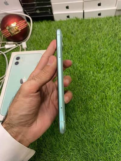 iphone 11 128 gb non PTA My WhatsApp number 0370.7634975