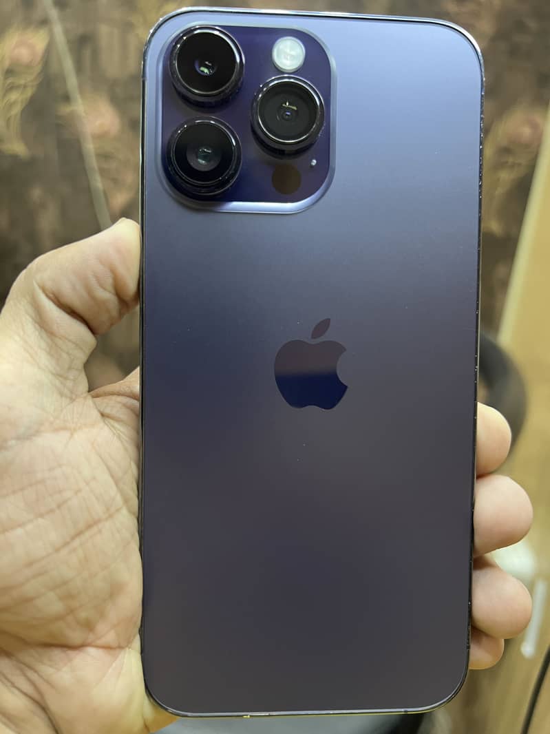 iPhone 14 Pro Max 0