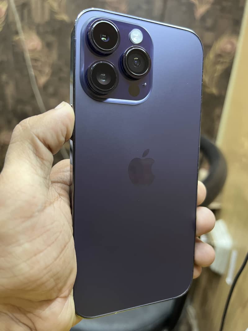 iPhone 14 Pro Max 1