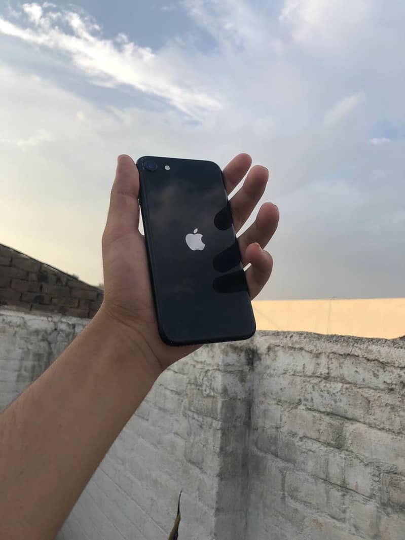 Apple iPhone SE 0