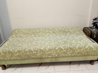 Molty Foam Sofa combed for sale – Good Condition