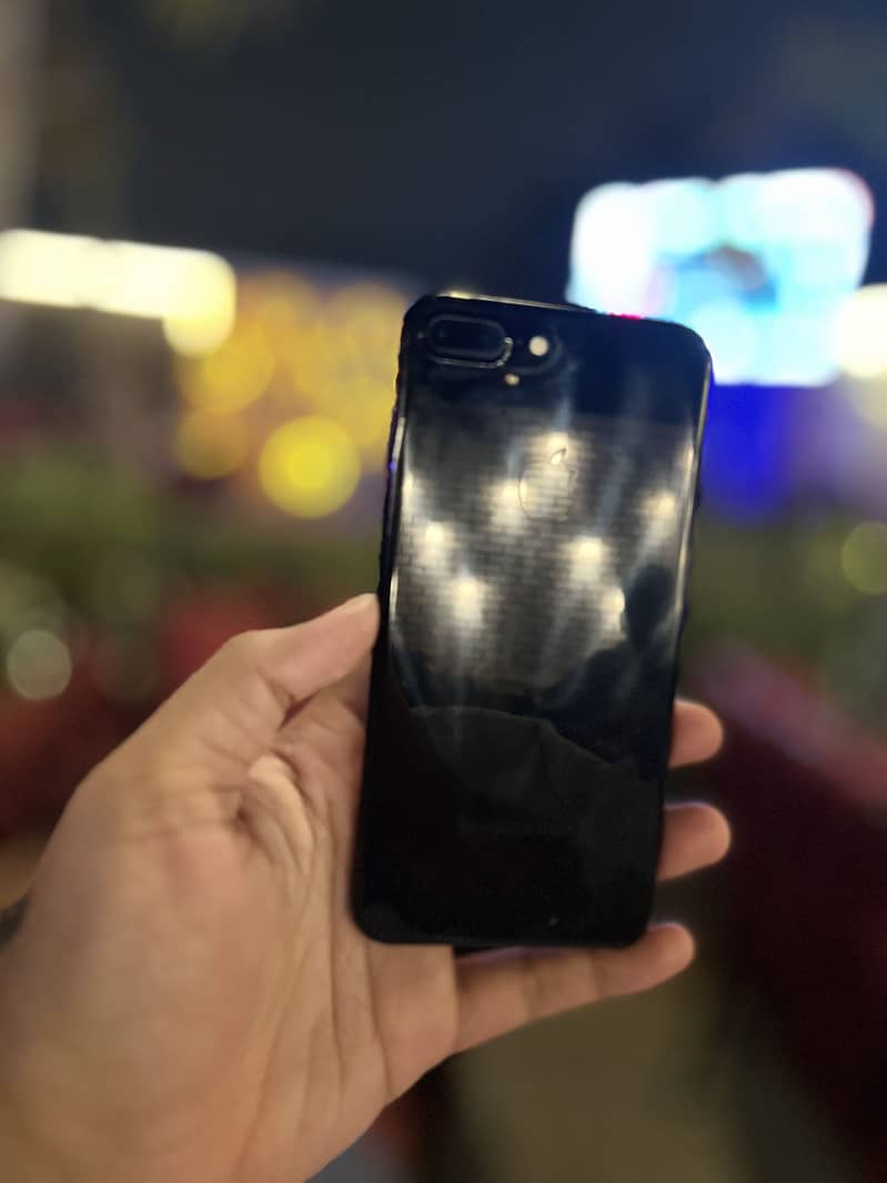 Apple iPhone 7 Plus 5
