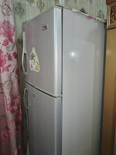 Refrigerator in Good condition