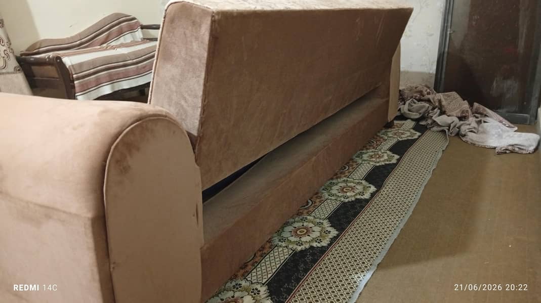 sofa comebed 4