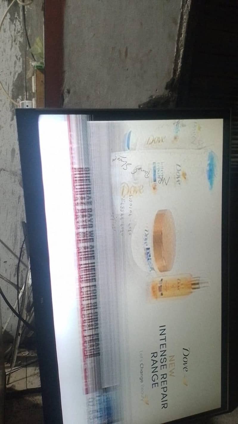 TCL LED. 1