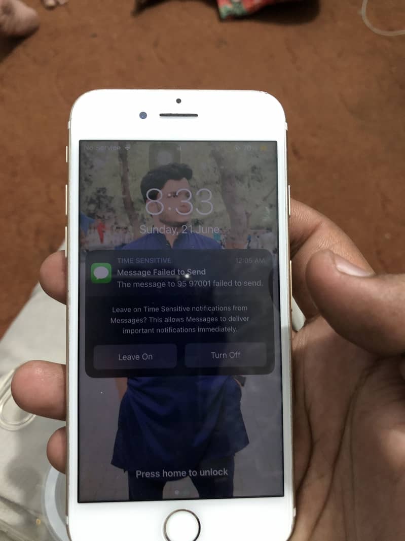 Apple iPhone 7 2
