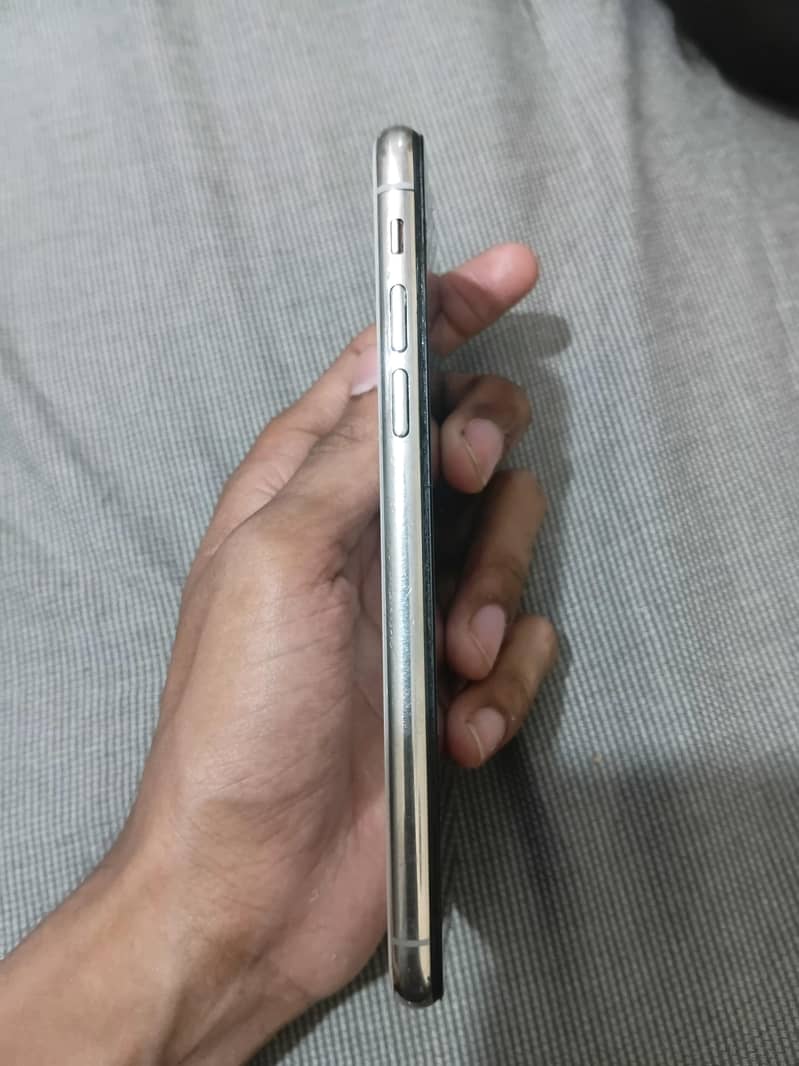 Apple iPhone X 2