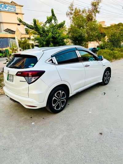 Honda Vezel 2016