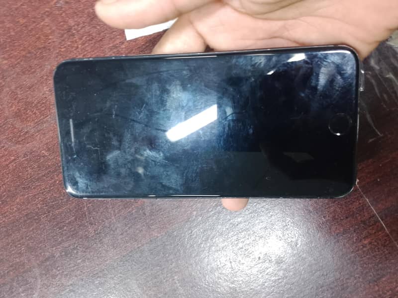 Apple iPhone 7 Plus 0
