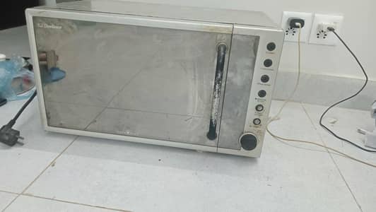microwave oven