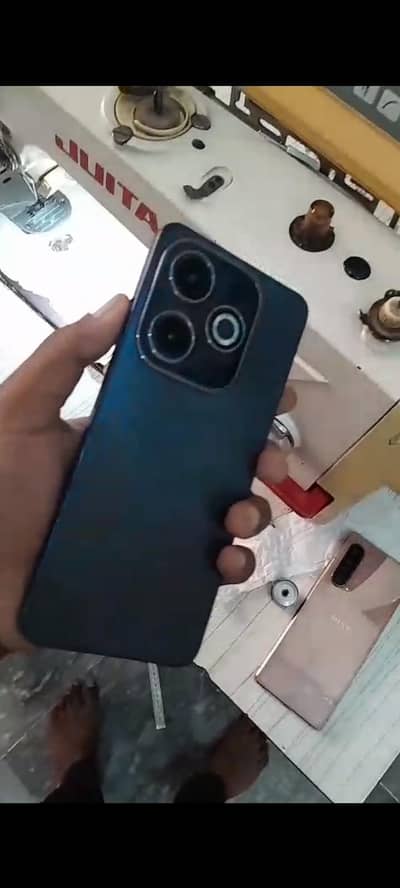 Infinix hot 40i ram8/128 gb with box mobile