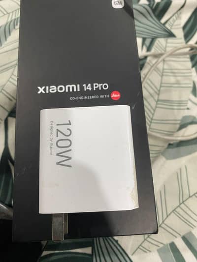 Xiaomi Mi 14 Pro