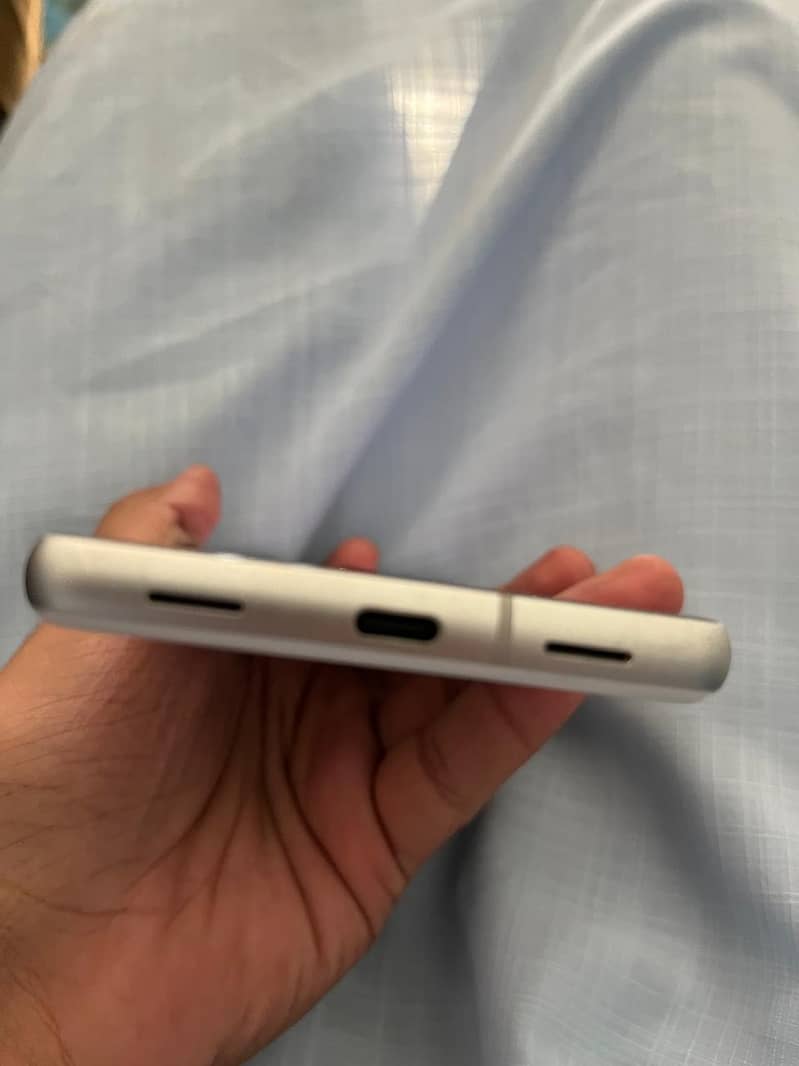 Google Pixel 7A 3