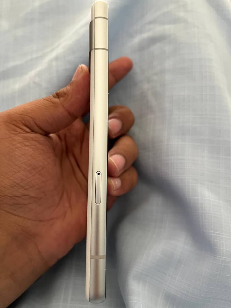 Google Pixel 7A 4