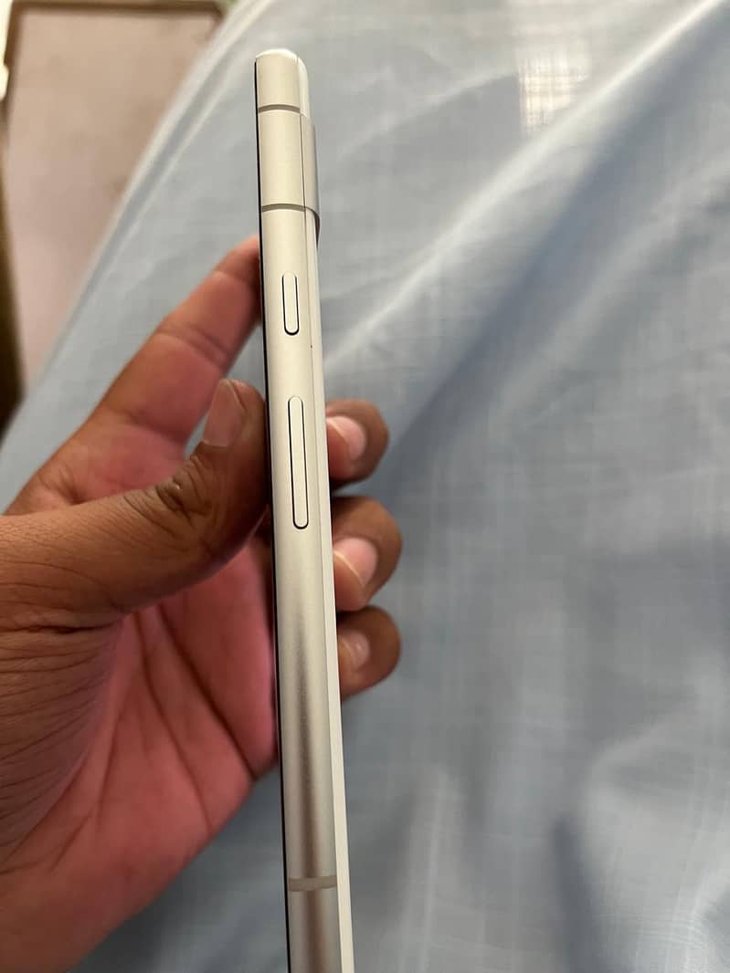Google Pixel 7A 5