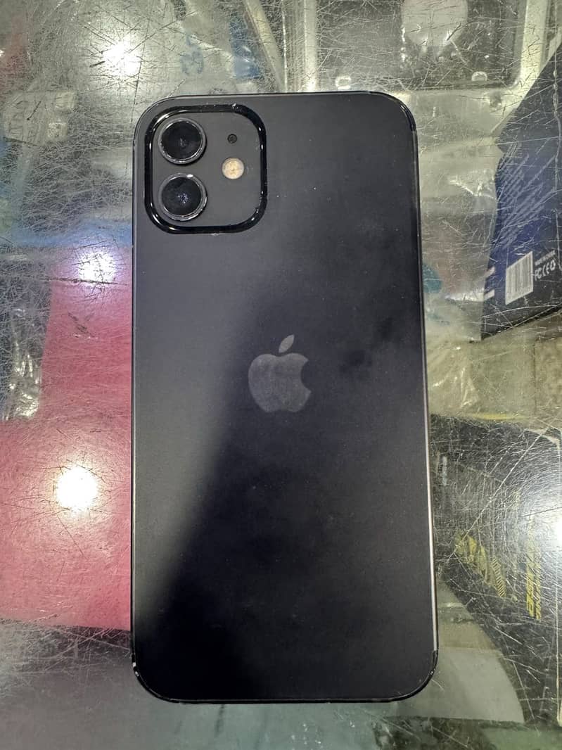 Apple iPhone 12 3