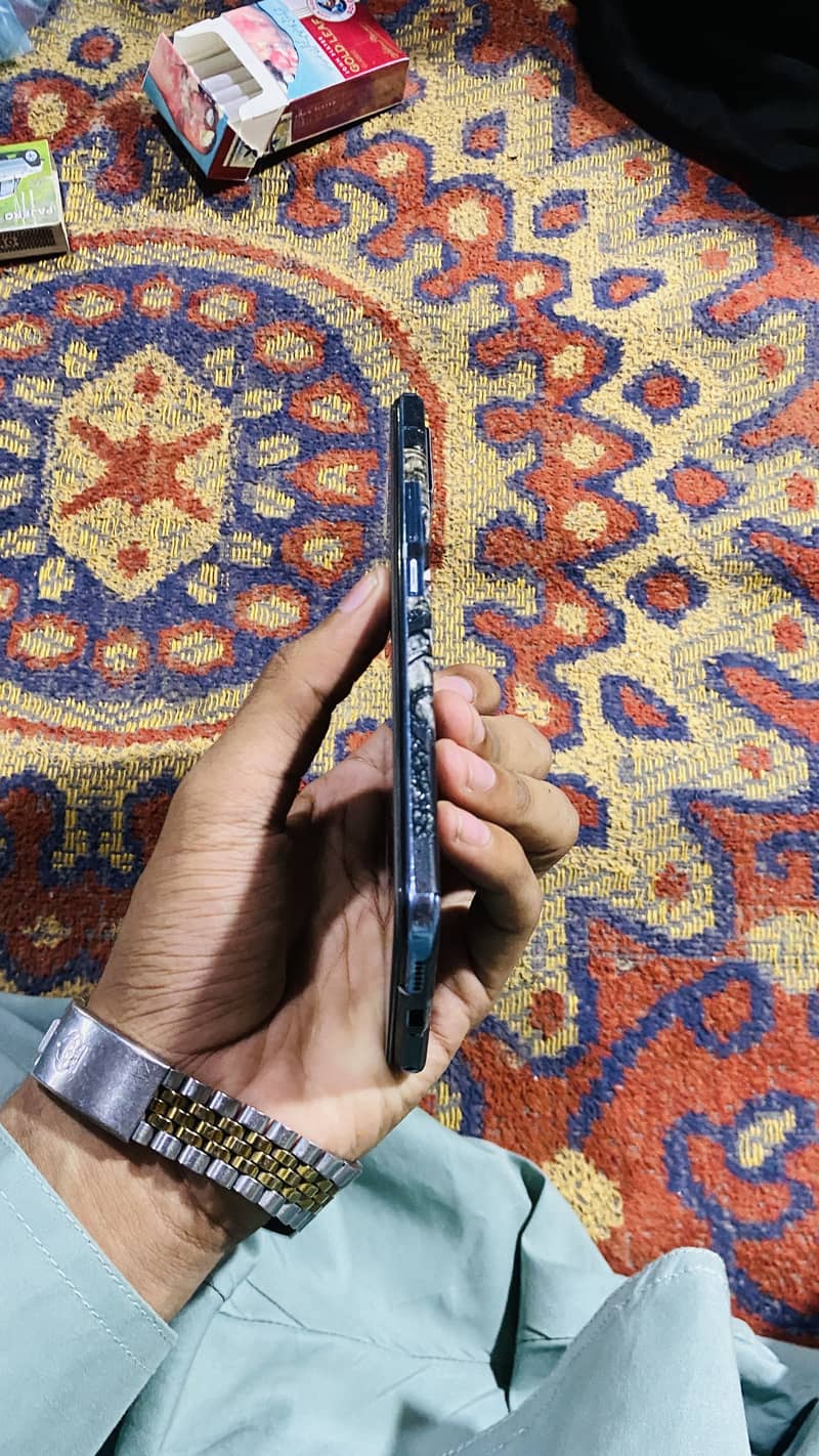 Vivo V21 1