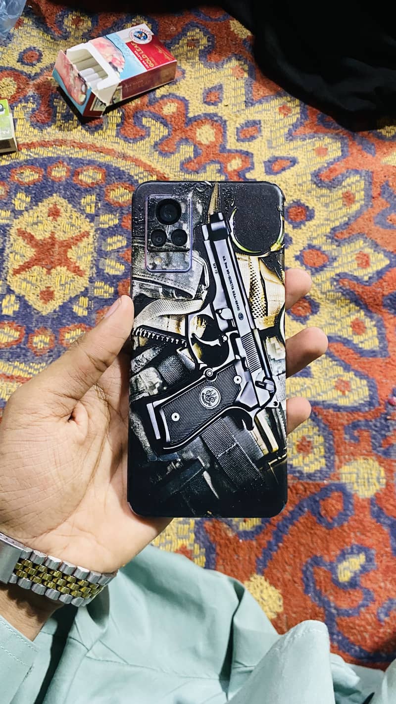 Vivo V21 3