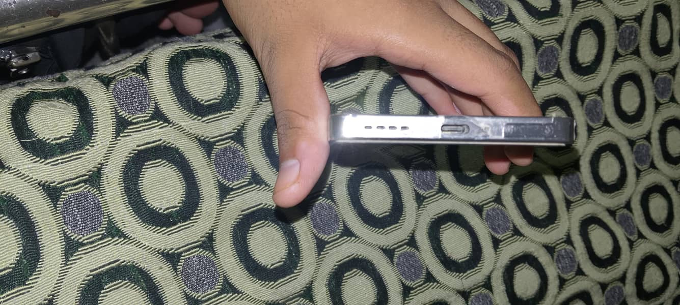 Infinix Note 40 4
