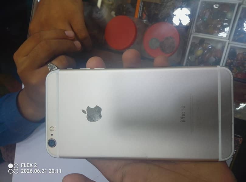 Apple iPhone 6 Plus 2