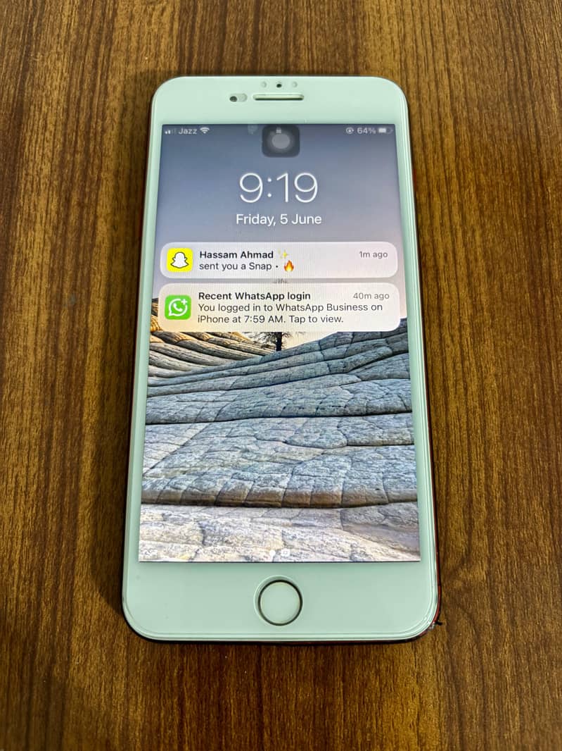 Apple iPhone 7 Plus 0