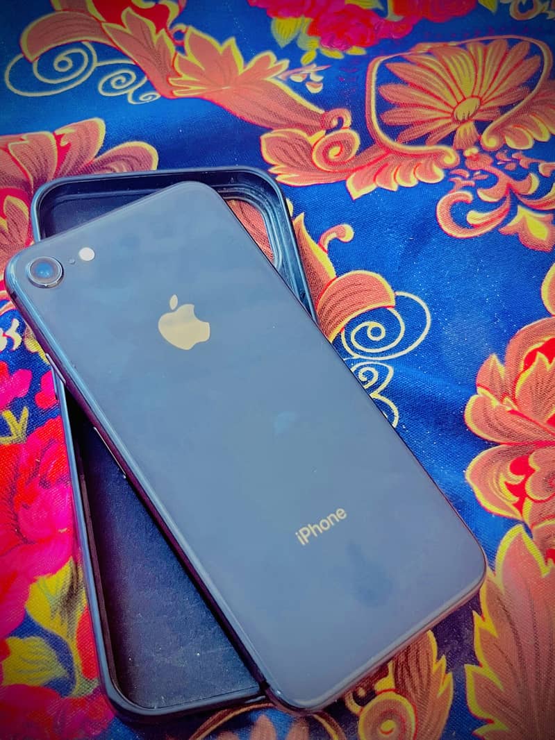 APPLE IPHONE 8 0
