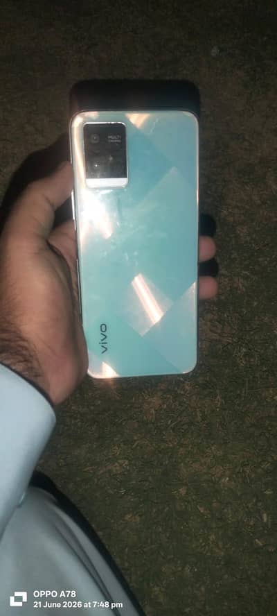 Vivo Y21