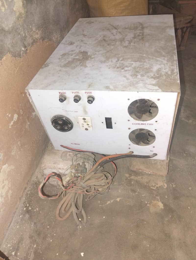 Ups 2000 Watts 1