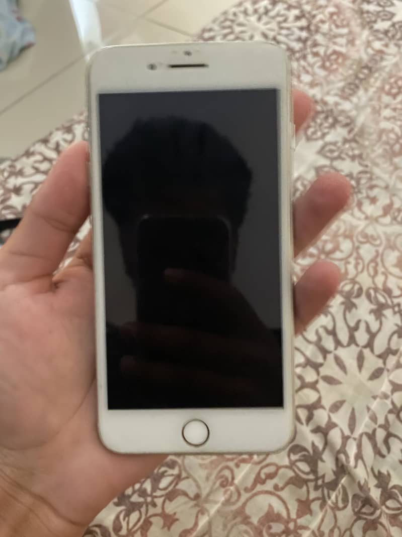 Apple iPhone 8 Plus 2