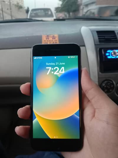 Apple iPhone 8