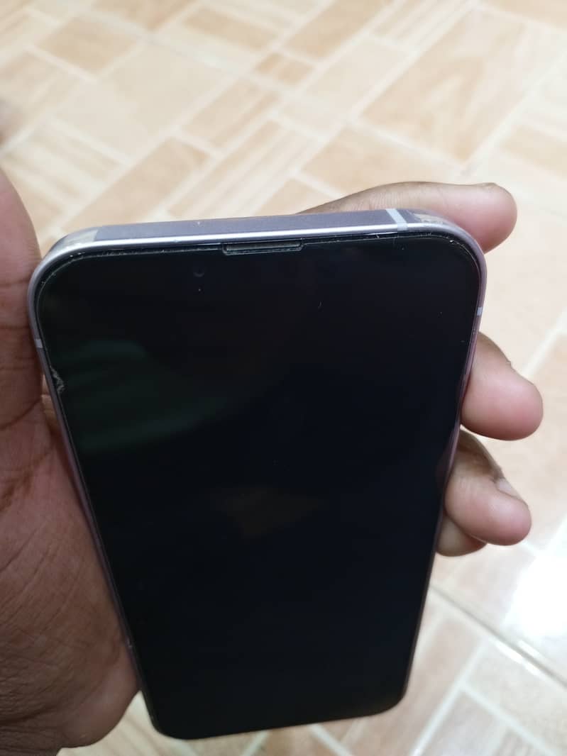 Apple iPhone 14 2