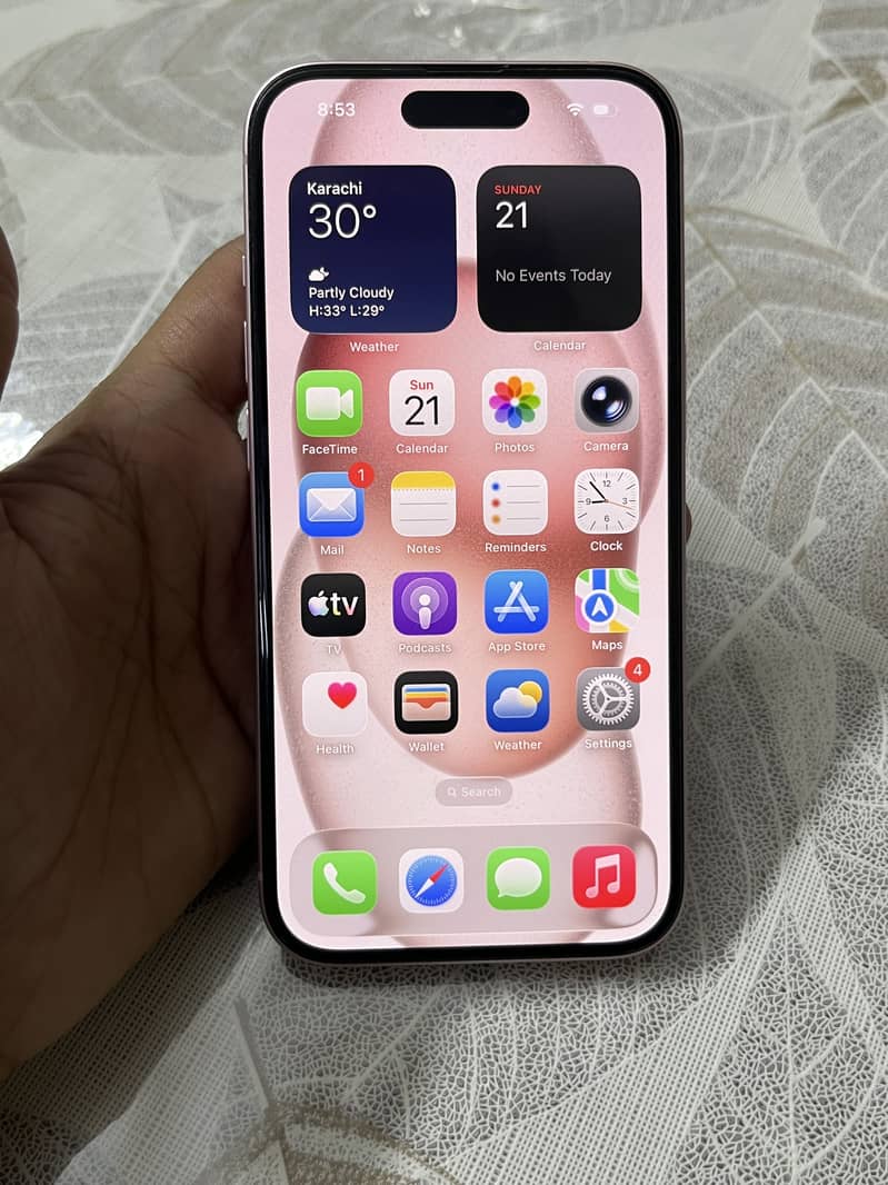 iPhone 15 2