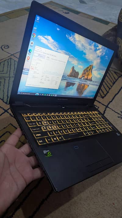Eluktronics Gaming laptop i7 7th gen