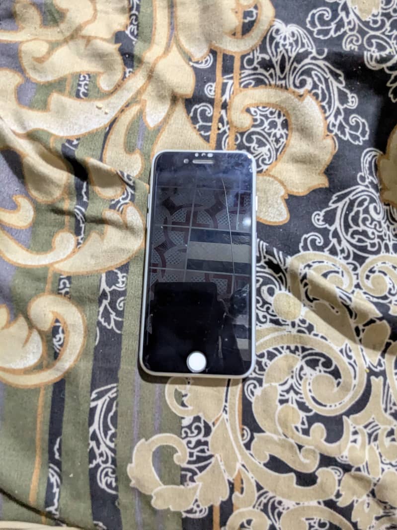 Apple iPhone 8 0