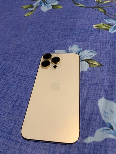 Apple iPhone 14 Pro Max golden titanium