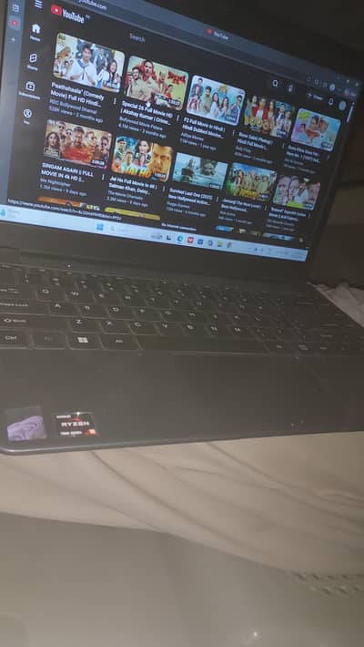 selling laptop