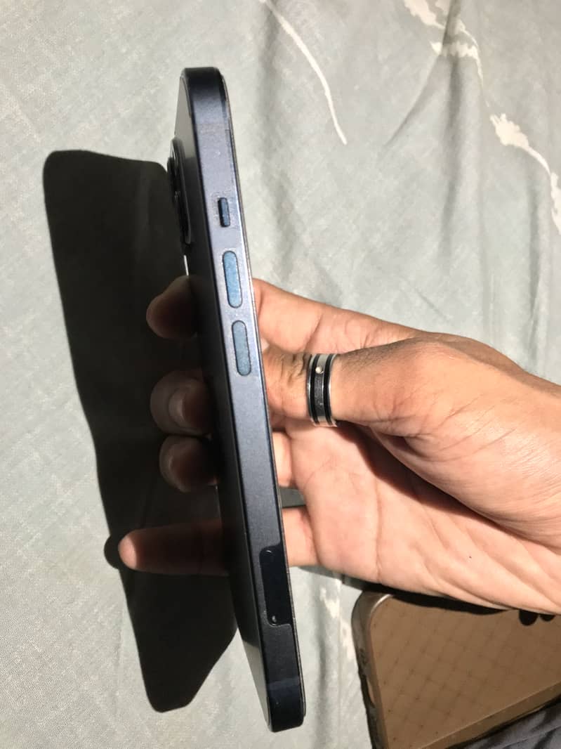 Apple iPhone 13 JV 2