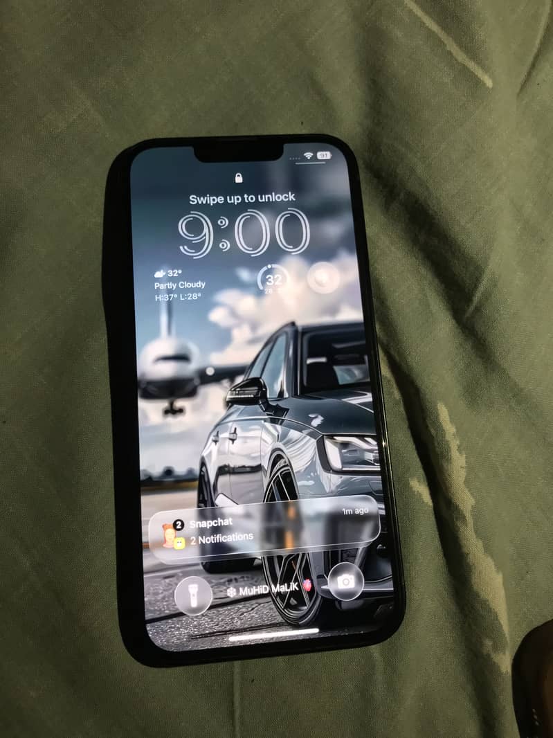 Apple iPhone 13 JV 3