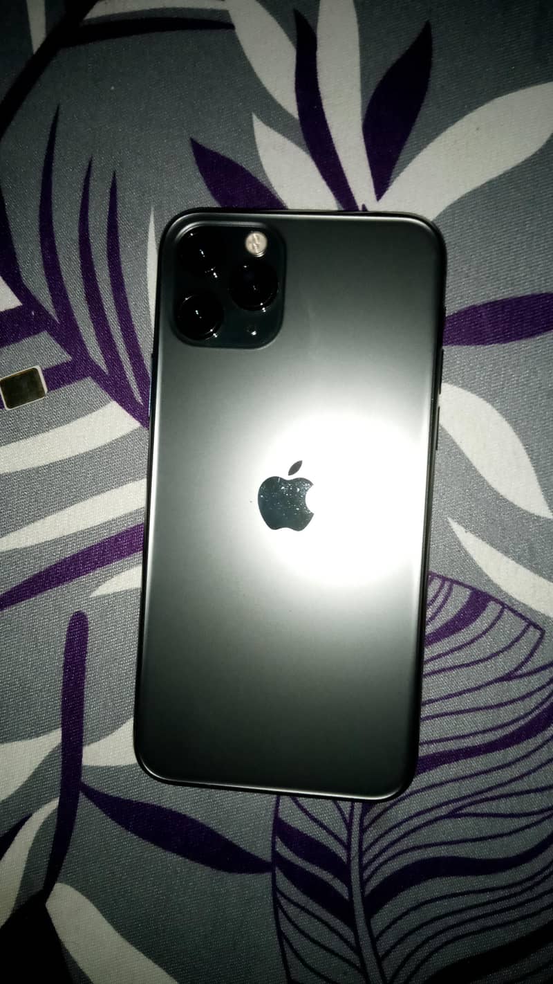 iphone 11 pro 2